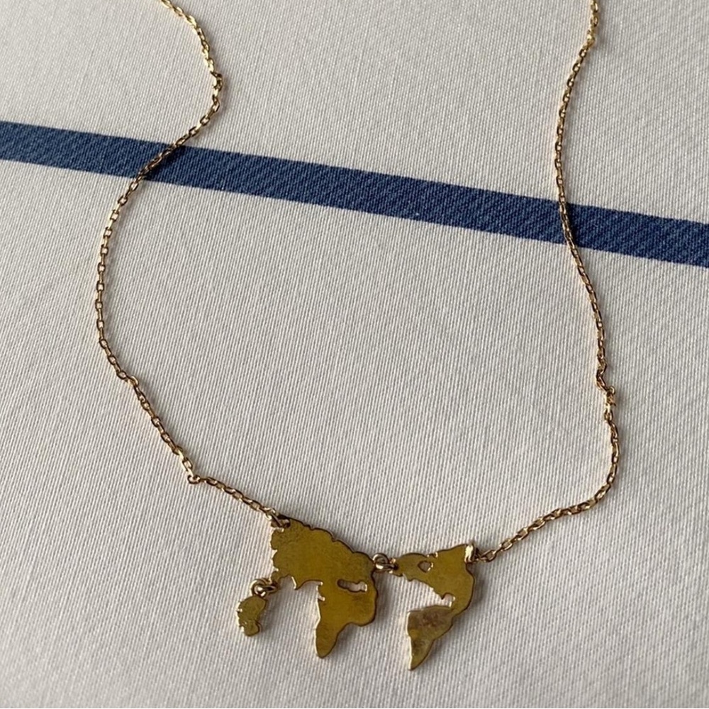 gold globe necklace - Picture 2 of 3